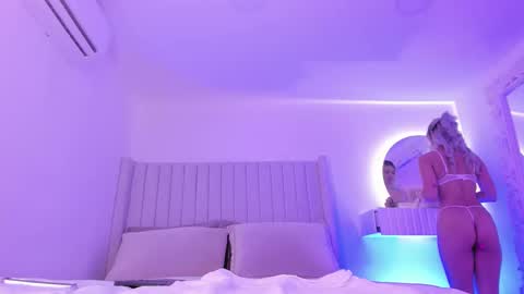 shelynna_azzul online show from March 10, 2025, 8:56 pm