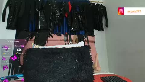  anyela7773 online show from May 2, 2026, 11:48 am