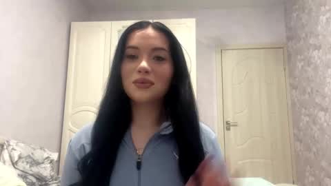 Mia meow meow online show from March 16, 2026, 3:38 pm