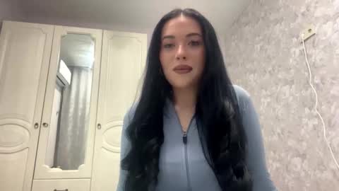 Mia meow meow online show from March 17, 2026, 4:32 pm