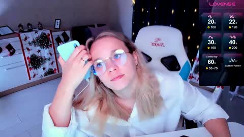 Snapshot of sherill_brill chatting on December 28, 2024, 1:49 pm Sheril online show from December 28, 2024, 1:49 pm