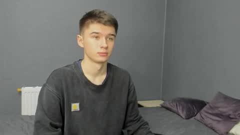 Max online show from November 15, 2025, 7:21 pm