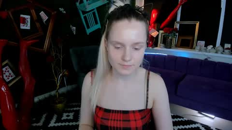 Snapshot of sherributlers chatting on May 11, 2026, 4:04 pm Sweet Sherri online show from May 11, 2026, 4:04 pm
