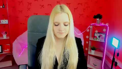 Snapshot of sherributlers chatting on June 11, 2026, 5:16 am Sweet Sherri online show from June 11, 2026, 5:16 am
