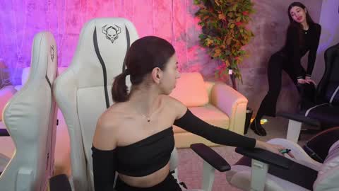 Snapshot of sheryl_elegance chatting on December 4, 2024, 3:43 pm Sheryl online show from December 4, 2024, 3:43 pm