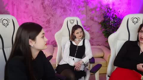 Snapshot of sheryl_elegance chatting on January 13, 2025, 2:42 pm Sheryl online show from January 13, 2025, 2:42 pm