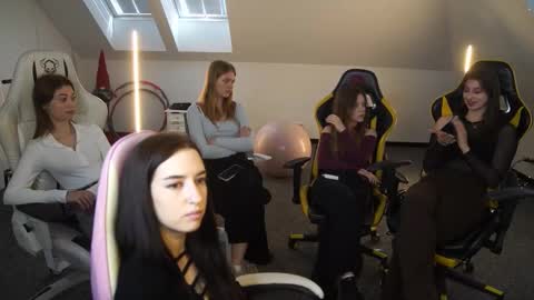 Snapshot of sheryl_elegance chatting on October 2, 2025, 10:22 am Sheryl online show from October 2, 2025, 10:22 am