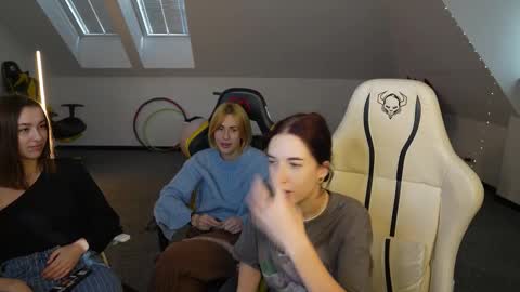 Snapshot of sheryl_elegance chatting on November 19, 2025, 11:10 am Sheryl online show from November 19, 2025, 11:10 am