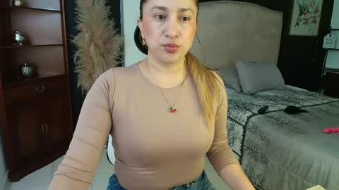 sheryl_jones online show from June 9, 2026, 11:00 am