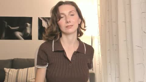 shesleepsnaked online show from January 6, 2026, 3:49 pm