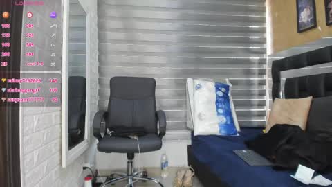 sheyla__ebony online show from May 15, 2026, 11:39 am