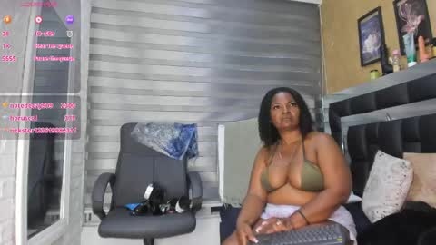 sheyla__ebony online show from May 18, 2026, 10:43 am