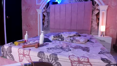 Sheyla online show from January 12, 2025, 1:42 am