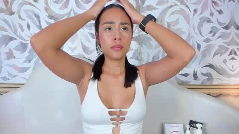 Sheyla online show from February 3, 2025, 1:51 pm