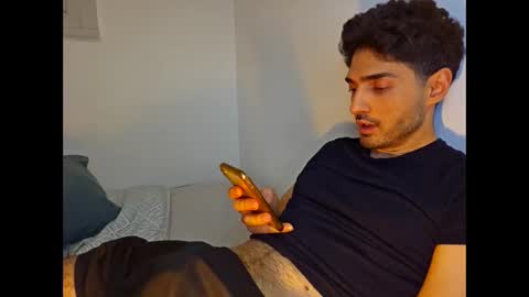 Snapshot of shhervin chatting on January 13, 2026, 12:05 am shhervin online show from January 13, 2026, 12:05 am