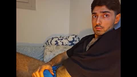 Snapshot of shhervin chatting on March 8, 2026, 3:27 pm shhervin online show from March 8, 2026, 3:27 pm