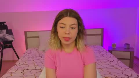 Snapshot of shine_abby_ chatting on July 6, 2026, 9:39 am Abby online show from July 6, 2026, 9:39 am