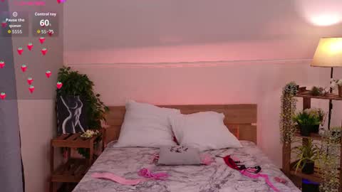 Snapshot of shine_abby_ chatting on July 28, 2026, 12:48 pm Abby online show from July 28, 2026, 12:48 pm