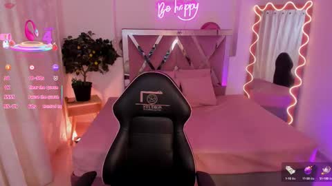 Snapshot of shinedark_tay chatting on October 12, 2025, 3:05 am shinedark_tay online show from October 12, 2025, 3:05 am