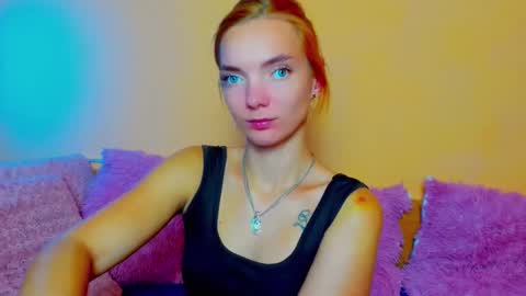 Snapshot of shinelikea_diamond chatting on October 14, 2025, 8:20 pm Alexis online show from October 14, 2025, 8:20 pm