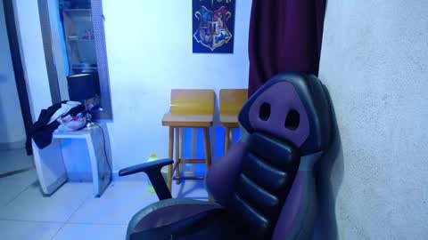 Snapshot of shining_star69 chatting on December 4, 2025, 5:06 am shining_star69 online show from December 4, 2025, 5:06 am