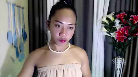 shira_cutttiebigcock online show from April 11, 2026, 2:54 pm