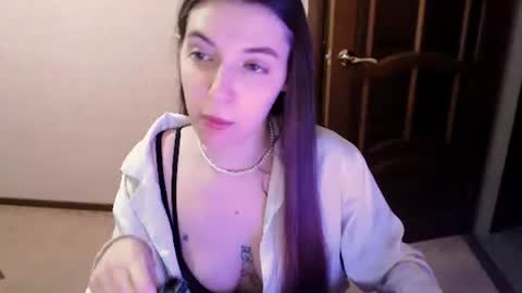 shiraha___rafieru online show from April 23, 2026, 10:01 pm