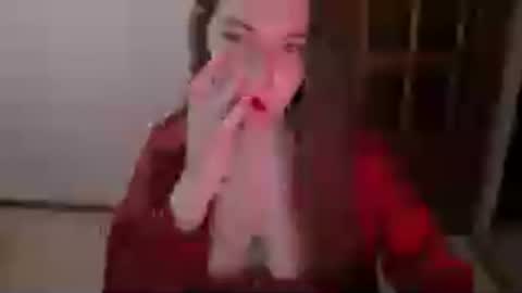 shiraha___rafieru online show from July 7, 2026, 7:18 pm