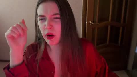 shiraha___rafieru online show from July 8, 2026, 7:24 am