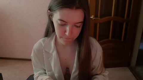 shiraha___rafieru online show from August 3, 2026, 6:23 am