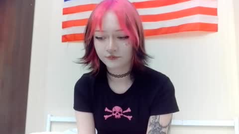 Luna online show from February 23, 2026, 7:22 pm