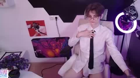 shiromy_ online show from July 6, 2026, 5:59 pm