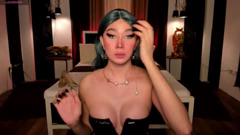 Snapshot of shivvariana_manflayer chatting on December 18, 2024, 7:04 am WET AND WILD YHANNA online show from December 18, 2024, 7:04 am