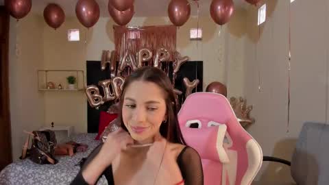  kendal  online show from February 10, 2025, 1:33 pm