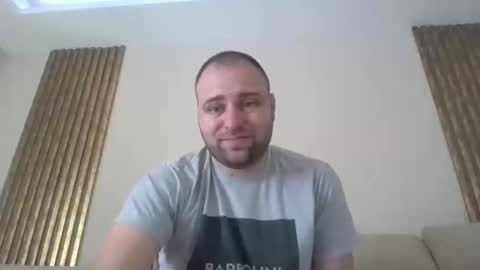 shmele_04 online show from September 12, 2025, 12:16 pm