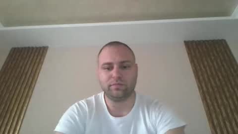 Snapshot of shmele_04 chatting on September 16, 2025, 7:42 am shmele_04 online show from September 16, 2025, 7:42 am