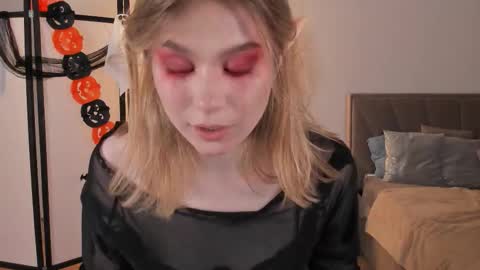 Snapshot of shoggothy chatting on October 31, 2025, 2:40 pm Agatha online show from October 31, 2025, 2:40 pm