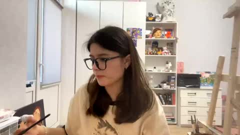 Marie online show from April 5, 2026, 12:13 pm