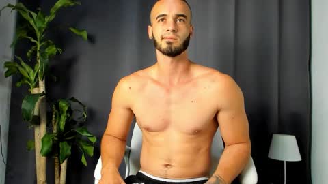 Snapshot of shooter_boy_ chatting on October 28, 2025, 1:09 am Shooter online show from October 28, 2025, 1:09 am