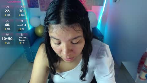 Sophie  online show from March 7, 2026, 12:24 pm