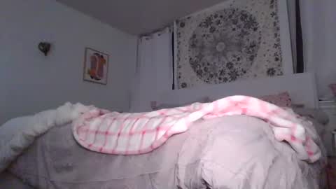 Snapshot of shortbaddie03 chatting on September 11, 2025, 12:00 am Sammie online show from September 11, 2025, 12:00 am