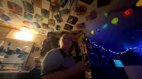 Snapshot of shorty920505 chatting on December 14, 2025, 11:20 pm shorty920505 online show from December 14, 2025, 11:20 pm