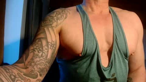 Snapshot of show_on_for_you chatting on February 4, 2026, 3:40 pm show_on_for_you online show from February 4, 2026, 3:40 pm