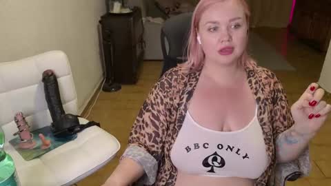 Mimi   online show from April 25, 2026, 1:41 pm