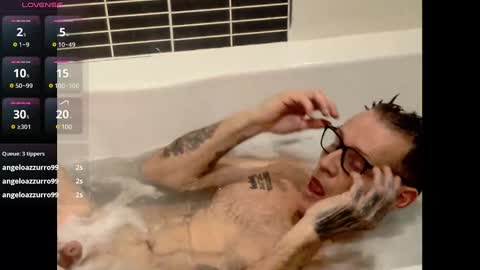 Snapshot of showoffjay46 chatting on March 6, 2025, 10:26 pm showofjay online show from March 6, 2025, 10:26 pm