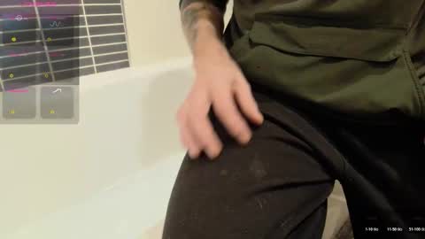 Snapshot of showoffjay46 chatting on October 26, 2025, 8:37 pm showofjay online show from October 26, 2025, 8:37 pm