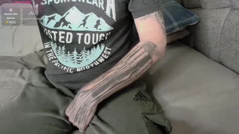 Snapshot of showoffjay46 chatting on November 2, 2025, 10:56 pm showofjay online show from November 2, 2025, 10:56 pm