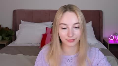 Snapshot of shy__polly chatting on June 24, 2026, 12:31 am Polly online show from June 24, 2026, 12:31 am