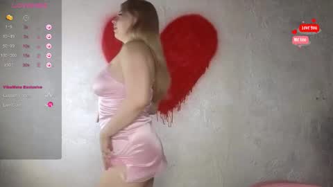 Snapshot of shy_blondiee chatting on September 20, 2025, 9:27 pm Molly online show from September 20, 2025, 9:27 pm