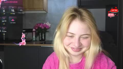 Snapshot of shy_blondiee chatting on February 18, 2026, 9:22 pm Molly online show from February 18, 2026, 9:22 pm